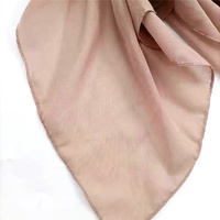 Foulard carré en voile de coton coréen Hijabs carrés à quantité minimale de commande bas 130 Hijab avec foulard au prix le plus bas en stock