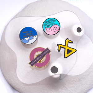 Broche personnalisée par sublimation, badge nominatif sur mesure, accessoire sans plomb, vente en gros aux Émirats arabes unis, porte-badge rétractable pour infirmière, hijab - Product Image 5