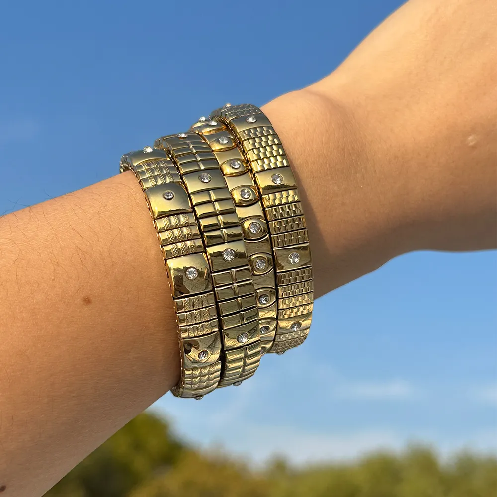 Bracciale con ciondolo italiano con strass liscio a forma di bracciale aperto all'ingrosso 18k pieno in oro appannamento libero da donna di lusso braccialetto di gioielli set