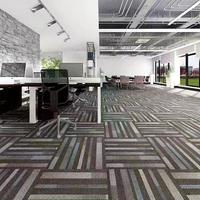 Dalles de moquette carrées modernes en nylon écologiques et rembourrées 50x50cm avec support antidérapant en PVC et ignifuge pour bureaux