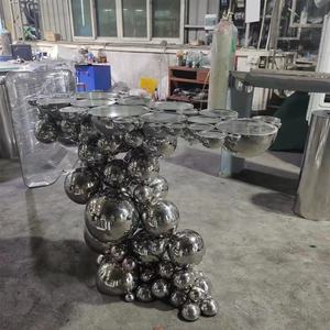 <span class=keywords><strong>Table</strong></span> <span class=keywords><strong>Console</strong></span> en Acier Inoxydable Sculpté à la Main de Design Moderne et Contemporain Haut de Gamme Laqué Noir avec Accents Dorés pour Décoration de Maison et Villa - Product Image 5