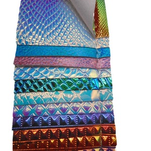 Cuero Sintético PU con Relieve Metálico de 0.8 mm y 137 cm de Ancho, Material para Manualidades con Acabado Iridiscente para Proyectos Texturizados - Product Image 5