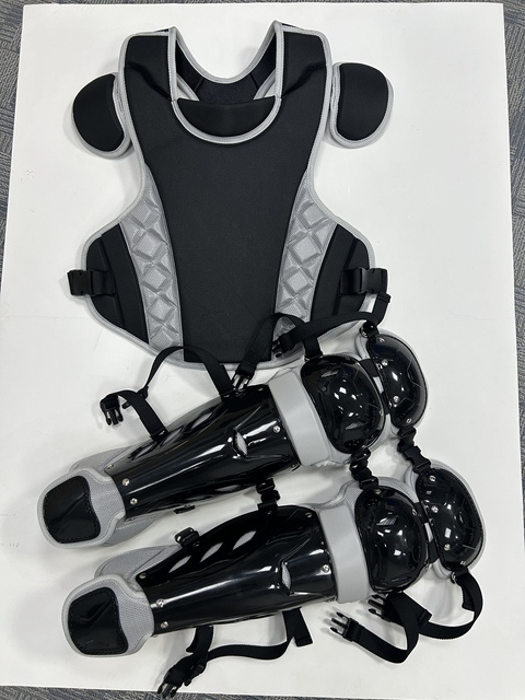 Professional Baseball Catcher Equipment Set Full Gear Mask Chest Protector Leg Guards Lightweight Customized Color for Stock