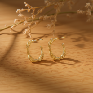 Orecchini a Cerchio in Acciaio Inossidabile Traforati, Tono Dorato, Gioielli alla Moda, Stile Geometrico Trendy per Donne - Product Image 3