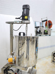 Machine de remplissage manuelle <span class=keywords><strong>pour</strong></span> rouge à lèvres, baume à lèvres, brillant à lèvres, chauffage électrique de l'huile, précision de 1% <span class=keywords><strong>pour</strong></span> <span class=keywords><strong>les</strong></span> produits en bâton déodorant, cire - Product Image 2