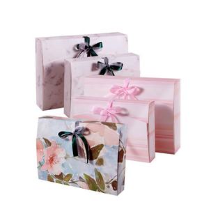 Cajas <span class=keywords><strong>de</strong></span> embalaje <span class=keywords><strong>de</strong></span> camisetas personalizadas ecológicas impresas en color al por mayor cajas <span class=keywords><strong>de</strong></span> ropa <span class=keywords><strong>Shein</strong></span> con cinta - Product Image 4