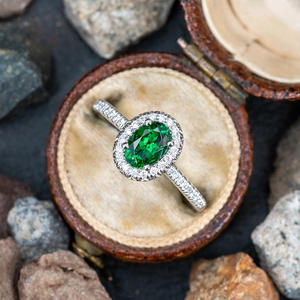 Anello da Donna in Oro Bianco con Diamante Naturale Taglio Ovale, Gioiello di Fidanzamento, Colore G, Pietra Principale - Product Image 3