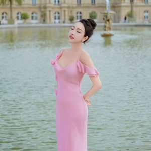 Vestido de Noche de Sirena de Satén Rosa, Fabricante Vietnamita, Tirantes Espagueti, Volantes, OEM, ODM, Venta al por Mayor 2025 - Product Image 3
