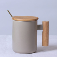 Tasse en porcelaine tasse à café coffret cadeau avec couvercle en bambou tasse en céramique cuillère manche en bois céramique personnalisé 100% tasses nordiques fines