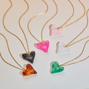 Nuevo Producto Transfronterizo 2026: Collar con Colgante de Corazón de Resina de Colores, Accesorio de Moda Lindo, Sencillo y Versátil - Product Image 2