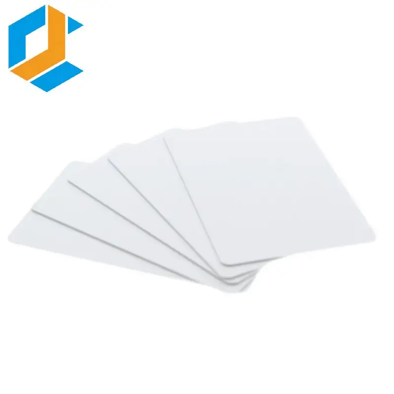 Kartları yapmak için her iki tarafın ofset baskı ile PVC sert plastik levha parlak lehçe beyaz yüzey