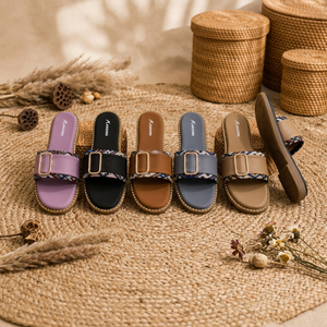Sandalias Planas Casuales de Moda para Mujer con Punta Abierta y Decoración de Cadena Metálica, Antideslizantes, para Todas las Temporadas, Parte Superior de PU, Suela de Goma - Product Image 2