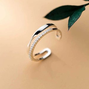 Anello Minimalista Aperto e Regolabile per Donne, Gioiello da Dito Versatile per Uso Quotidiano - Product Image 5
