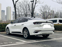 Berline intermédiaire d'occasion 2022 Facelift 2.0T Turbo 238 ch Conduite à gauche Essence Véhicule d'occasion Vente en gros Exportation