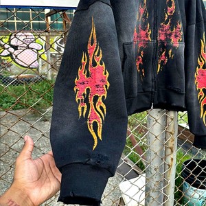 Hoodies zippés pour hommes, coupe courte, graphiques personnalisés DTG, style streetwear, coupe ample et carrée, effet délavé soleil, effet usé, grammage lourd 500 g/m² - Product Image 2