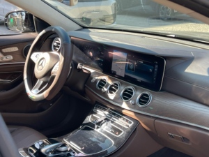 Mercedes-Benz Classe <span class=keywords><strong>E</strong></span> 2016 <span class=keywords><strong>E</strong></span> 300 L Turbo Usata, Interni in Pelle Scura, 2.0T 245 CV, Cambio Automatico, Benzina, Guida a Sinistra, 103635 Miglia, Pneumatici R18 - Product Image 5
