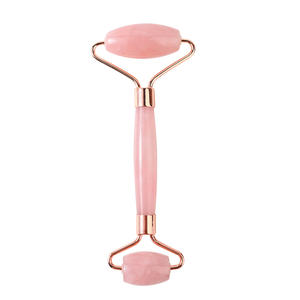 Cristallo naturale quarzo rosa <span class=keywords><strong>viso</strong></span> <span class=keywords><strong>rullo</strong></span> e Gua Sha Set bellezza massaggio giada <span class=keywords><strong>pietra</strong></span> <span class=keywords><strong>per</strong></span> la cura della pelle del <span class=keywords><strong>viso</strong></span> - Product Image 6
