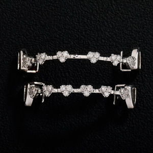 Venta al por mayor: Parrilla dental de oro estilo hip hop con corazón de circonita y diamantes, personalizada y a la moda, para decoración dental. - Product Image 4