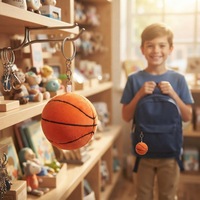 Porte-clés en peluche personnalisé en forme de ballon de basket, jouet en peluche avec rembourrage en polyester et coton PP, petit cadeau de basket