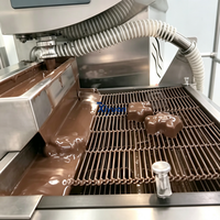 Petite machine d'enrobage au chocolat pour barres énergétiques et protéinées, avec tunnel de refroidissement de 3 m, pour la transformation des barres de céréales