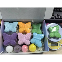 Bombe de bain surprise faite à la main de forme personnalisée en gros jouets bombe de bain promotionnelle