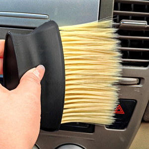 Cepillo para limpiar las rejillas del aire acondicionado del coche, cepillo para quitar el polvo, cepillo para limpiar las grietas interiores, cepillo de cerdas suaves, amarillo - Product Image 5