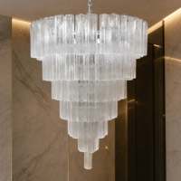Lustre moderne pour escalier d'hôtel ou de villa, sur mesure, extra large, 7 niveaux, tubes en verre de Murano transparent