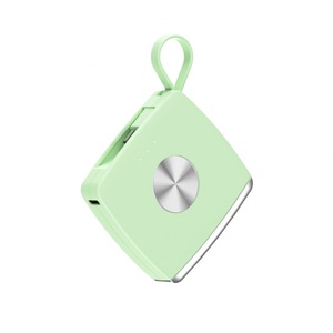 Cargador Portátil de Alta Calidad, Mini Banco de Energía Compacto de 5000 mAh, Cargador de Emergencia para Viajes al Aire Libre con Cable y Colgante - Product Image 6