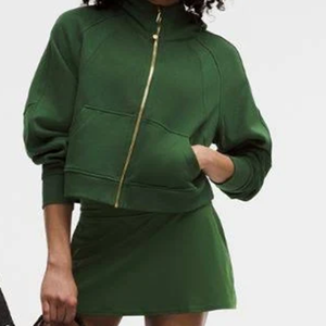 Nuevo Conjunto de Sudadera con Capucha Verde y Falda para Mujer, Ropa Deportiva Informal de <span class=keywords><strong>Dos</strong></span> Piezas, Atuendo Informal para Uso Diario - Product Image 2