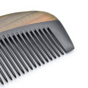 Peine de madera artesanal de sándalo con diseño de diente de cuerno para regalo o recuerdo - Product Image 3