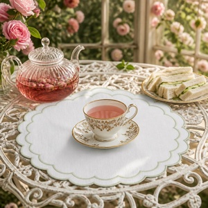 Serviettes et sets de table classiques en lin pur 100% personnalisables, avec broderies modernes et lignes brodées, en tissu lavé, couleurs sur mesure - Product Image 3