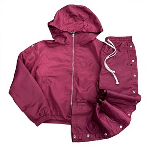 Conjunto Deportivo Unisex Color Borgoña, Chaqueta Cortavientos con Capucha y Pantalones Deportivos, Cierre de Cremallera en Manga Larga, Color Sólido, Estilo Casual - Product Image 1