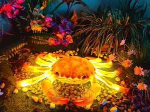 Lampe décorative à motif de crabe coloré, IP65, éclairage extérieur pour festivals, jardins et parcs - Product Image 1