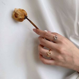 Anillo de Plata de Ley 925 de Estilo Moderno Dylam, Anillo con Zirconia Cúbica de Alto Brillo, Diseño Infinito y Corazón, Resistente al Deslustre, Ajuste Cómodo - Product Image 5