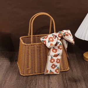 Keranjang Penyimpanan Anyaman Plastik Rotan Serbaguna dan Tahan Lama dengan Pegangan, Tas Belanja Portabel untuk Liburan Pantai, Hadiah - Product Image 3