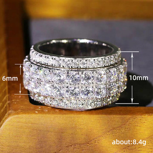 Anello a Mezza Fascia Stile Street per Uomo e Donna - Product Image 5