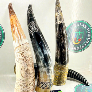 Cuerno Vikingo para Beber, Hecho a Mano y Pulido, Cuerno Auténtico de Vaca o Búfalo, Estilo Vikingo Medieval, Duradero, Recuerdo Navideño - Product Image 1