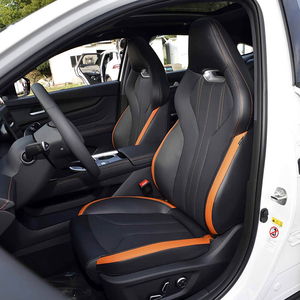 Changan UN-V 1.5T Berline, design intérieur sombre, configuration écran tactile, configuration 5 places, freinage à <span class=keywords><strong>disque</strong></span> avant et arrière - Product Image 3