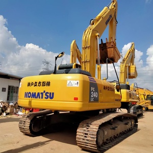 Excavatrice sur chenilles Komatsu PC240-8 d'occasion de 24 tonnes avec moteur Cummins japonais d'origine, pompe et moteur Kawasaki, et boîte de vitesses – Prix avantageux - Product Image 3
