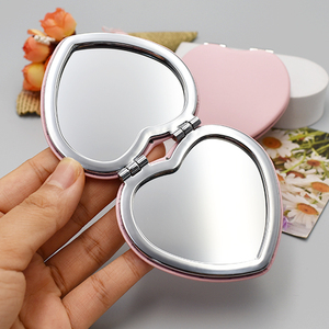 Gương nhỏ cầm tay thời trang, chất liệu PU, hai mặt, gấp gọn, nhỏ gọn, hình trái tim, gương du lịch, quà tặng bằng da, gương trang điểm bỏ túi - Product Image 2