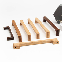 Armoires, tiroirs, placards, boutons de porte, poignées de cuisine longues, meubles en bois peints modernes, artisanat en bois