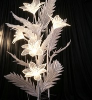 Bunga Lily Bulu Putih Organza Raksasa Buatan Desain Khusus dengan Lampu untuk Dekorasi Pesta Pernikahan