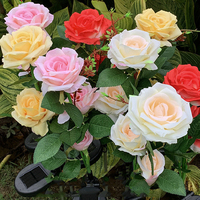 Nouvelle Lampe Solaire LED Décorative à 3 Têtes en Forme de Rose pour Jardin, Pelouse et Allée Extérieure