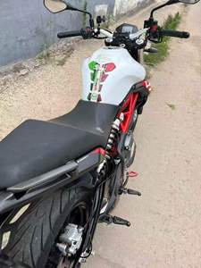 Benelli Yellow Dragon 300 Usada, Bicilíndrica de Inyección de Combustible, Refrigerada por Agua, 302CC, Fabricada en 2022, con <span class=keywords><strong>9</strong></span>.000 Kilómetros - Product Image 5
