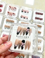 Uñas Postizas de Lujo Hechas a Mano, Seleccionadas al Azar, Tamaños Disponibles XS/S/M/L, con Caja de Exhibición Acrílica