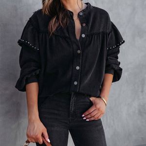 Al por mayor: Chaquetas vaqueras de mezclilla lavada para mujer, estilo urbano, con efecto desgastado y manga con volantes, en verde. Prendas de abrigo y blusas de mezclilla para mujer. - Product Image 1