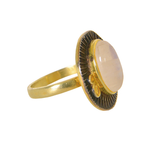 Vente en gros Bague en argent sterling 925 Nouveau design en or 18 carats et rhodium noir avec pierre de lune arc-en-ciel naturelle pour les mariages - Product Image 2