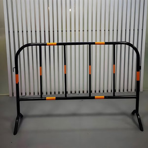 Barrière de sécurité robuste <span class=keywords><strong>en</strong></span> acier pour le contrôle des foules, <span class=keywords><strong>barricade</strong></span> métallique portable avec pieds de pont pour les chantiers de construction et les projets de sécurité routière - Product Image 5