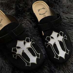 Chaussures à plateforme laquées personnalisées de haute qualité pour hommes et femmes, nouvelles pantoufles mocassins été 2025 - Product Image 4