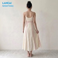Fabricant de robes sur mesure OEM ODM, robe midi élégante pour femmes avec dentelle, col en V profond, fluide, pour occasions formelles et décontractées
